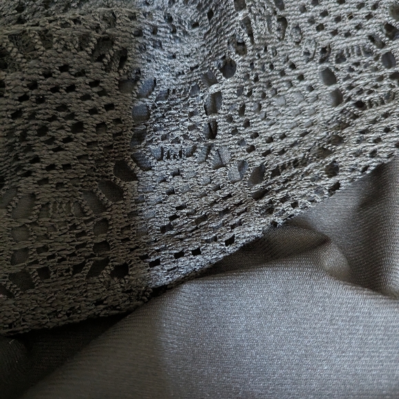 Madison Dress 2 Layer Short sleeve knee length - Picture 3 of 5